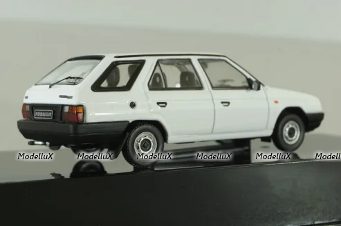 Skoda Forman 1990, white, CLC575, IXO 1:43