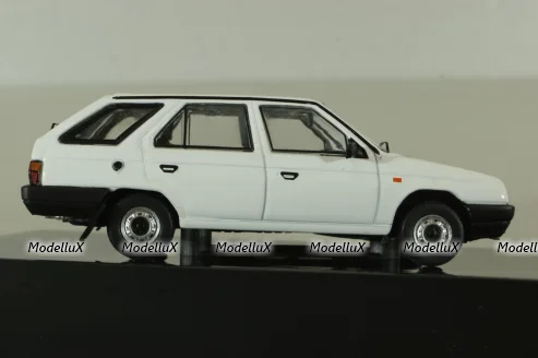 Skoda Forman 1990, white, CLC575, IXO 1:43