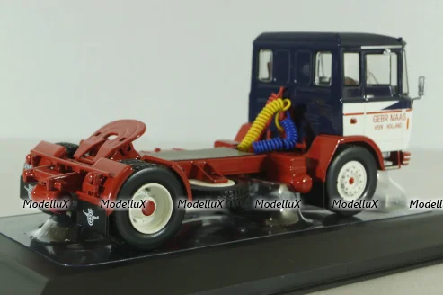 DAF 2600 1970 dark blue/red/white TR195, IXO 1:43 