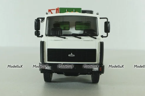 МКМ-35 (5337) мусоровоз МКМ-35, на шасси Маз-5337, Автоистория 1:43