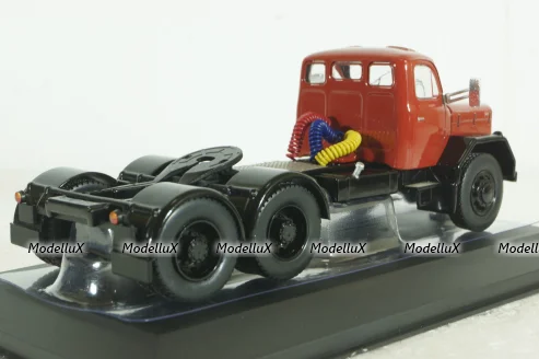 Magirus Jupiter 6x6, red, TR120, IXO 1:43