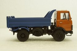 Маз-5551 самосвал 1988г оранжевый/синий, АвтоИстория 1:43