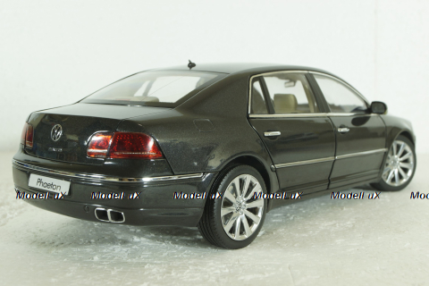 Volkswagen Phaeton V6, Kyosho 1:18
