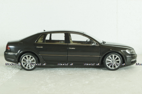 Volkswagen Phaeton V6, Kyosho 1:18