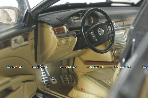 Volkswagen Phaeton V6, Kyosho 1:18