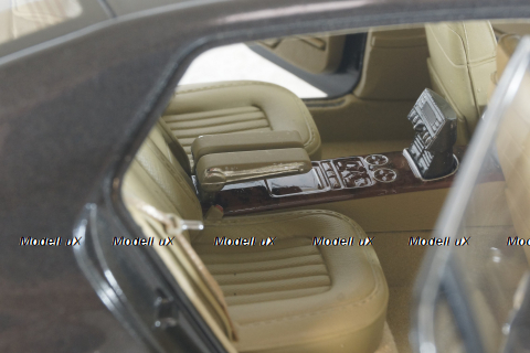 Volkswagen Phaeton V6, Kyosho 1:18