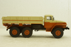 Урал-377 борт, оранжевый/бежевый, АвтоИстория 1:43