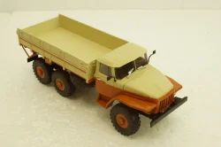 Урал-377 борт, оранжевый/бежевый, АвтоИстория 1:43