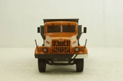 Краз-256Б1 самосвал оранжевый/серый 1966, АвтоИстория 1:43