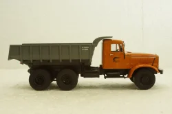 Краз-256Б1 самосвал оранжевый/серый 1966, АвтоИстория 1:43