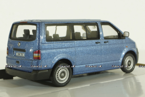 Volkswagen T5 Caravella Light Blue, Cararama 1:43
