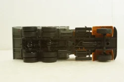 Краз-256Б1 самосвал оранжевый/серый 1966, АвтоИстория 1:43