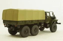 Урал-4320-31 (двигатель ЯМЗ-238) бортовой с тентом, хаки, 100954, АвтоИстория 1:43