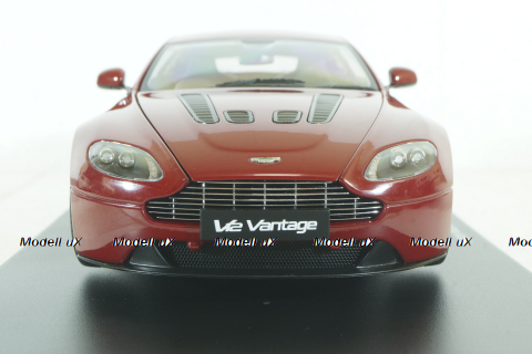 Aston Martin V12 Vantage, 2-010, red, 70208, AutoArt 1:18
