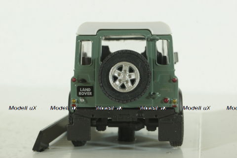 Land Rover Defender 90, green, Cararama 1:43