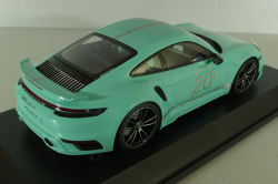 Porsche 911 (992) Turbo S with Sport Design Package 2021, green, 155069175, Minichamps 1:18