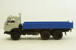 Камаз-5320 бортовой 1976, серый/синий, Автоистория 1:43