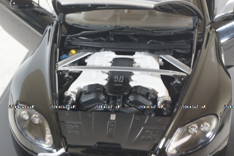 Aston Martin V12 Vantage S, 2015, black, 70252, AutoArt 1:18