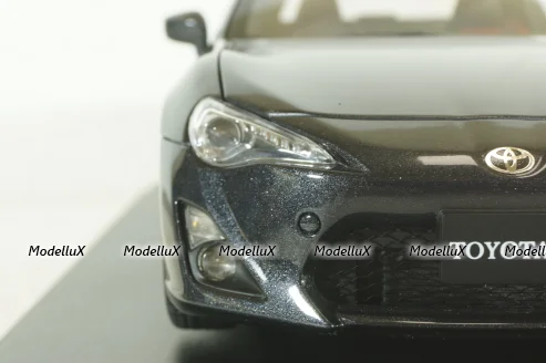 Toyota 86 "LIMITED" (Asian Version/RHD), grey metallic, 2012, 78772, AutoArt 1:18