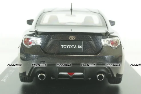 Toyota 86 "LIMITED" (Asian Version/RHD), grey metallic, 2012, 78772, AutoArt 1:18