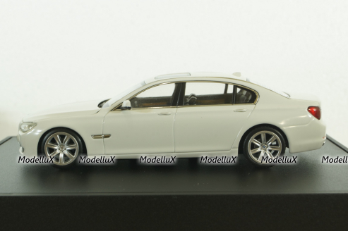 BMW 750Li (F02) 2009, white, 80420445201, Minichamps 1:43