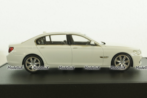 BMW 750Li (F02) 2009, white, 80420445201, Minichamps 1:43
