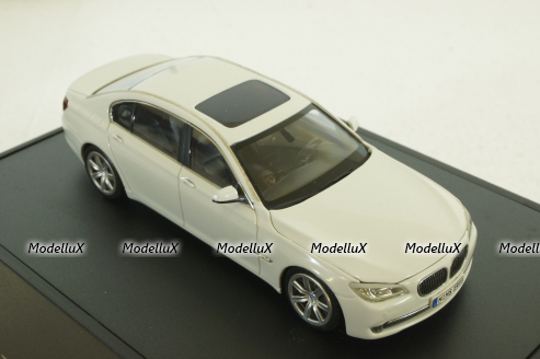 BMW 750Li (F02) 2009, white, 80420445201, Minichamps 1:43