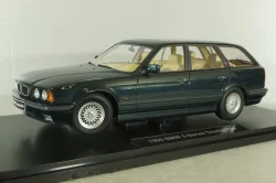 BMW 5er Serie (E34) Touring 1996, dark green, T9-1800401, Triple 9 1:18