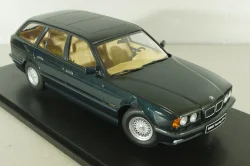 BMW 5er Serie (E34) Touring 1996, dark green, T9-1800401, Triple 9 1:18