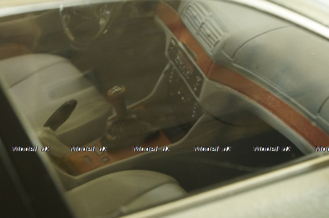 BMW 5er Serie (E39) Touring 1998, silver, T9-1800390, Triple 9 1:18