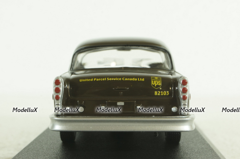 Checker Taxi Cab 1975 UPS, 86196, Greenlight 1:43