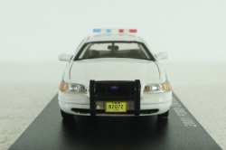 Ford Crown Victoria Miami Police from serial Dexter 2001, 86613, Greenlight 1:43