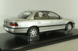 Opel Omega (B) Limousine 1996, silver, T9-1800430, Triple 9 1:18