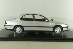 Opel Omega (B) Limousine 1996, silver, T9-1800430, Triple 9 1:18