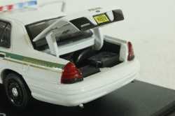 Ford Crown Victoria Miami Police from serial Dexter 2001, 86613, Greenlight 1:43