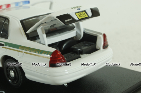 Ford Crown Victoria Miami Police from serial Dexter 2001, 86613, Greenlight 1:43