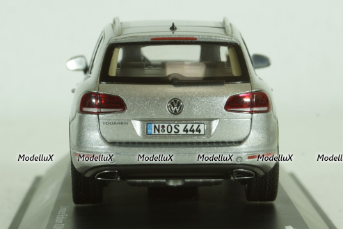 Volkswagen Touareg 2010 silver, Schuco 1:43
