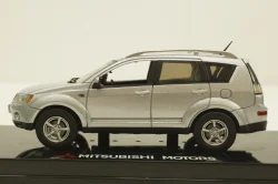 Mitsubishi Outlander XL 2006, SunStar 1:43