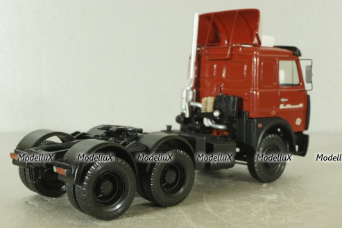 Маз-64226 тягач Совтрансавто, красный By.Volk 1:43