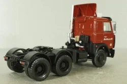 Маз-64226 тягач Совтрансавто, красный By.Volk 1:43