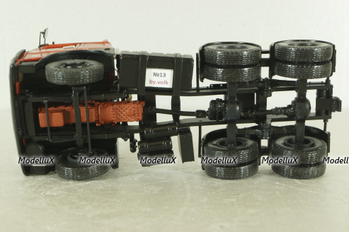 Маз-64226 тягач Совтрансавто, красный By.Volk 1:43