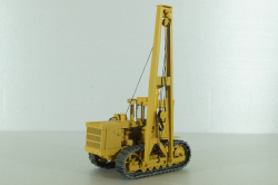 ТГ-124 трубоукладчик на базе Т-130 1980, охра, Трэкс 1:43