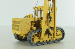 ТГ-124 трубоукладчик на базе Т-130 1980, охра, Трэкс 1:43