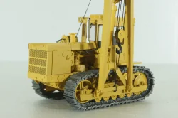 ТГ-124 трубоукладчик на базе Т-130 1980, охра, Трэкс 1:43