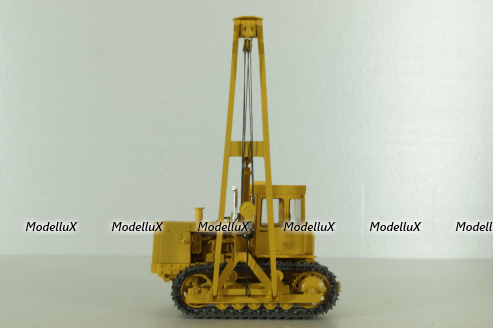 ТГ-124 трубоукладчик на базе Т-130 1980, охра, Трэкс 1:43