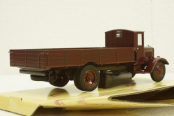 Я-8 бордовый, Н274, Наш Автопром 1:43