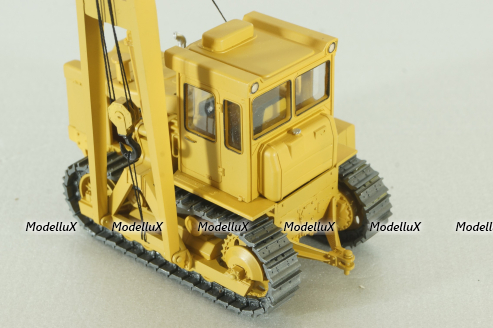 ТГ-124 трубоукладчик на базе Т-130 1980, охра, Трэкс 1:43