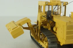 ТГ-124 трубоукладчик на базе Т-130 1980, охра, Трэкс 1:43