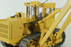 ТГ-124 трубоукладчик на базе Т-130 1980, охра, Трэкс 1:43