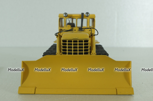ДЗ-24 гидравлический бульдозер на базе Т-180Г 1960, охра, Трэкс 1:43